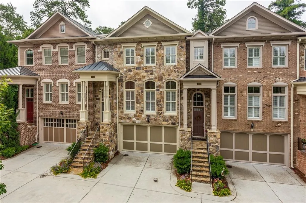 1125 Charles Towne Square, Sandy Springs, Georgia 30328, 4 Bedrooms Bedrooms, ,3 BathroomsBathrooms,Residential,Sold,1125 Charles Towne Square,6590783