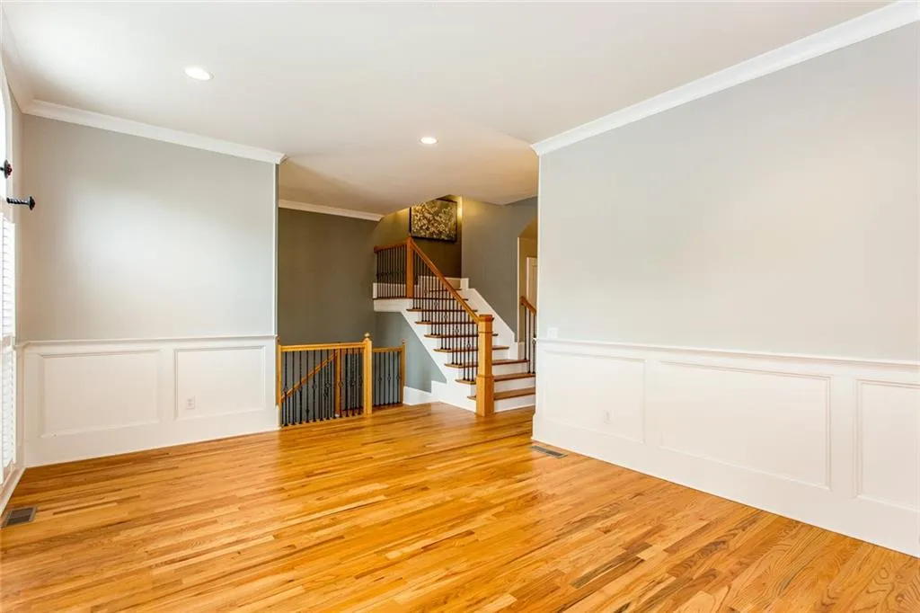 1125 Charles Towne Square, Sandy Springs, Georgia 30328, 4 Bedrooms Bedrooms, ,3 BathroomsBathrooms,Residential,Sold,1125 Charles Towne Square,6590783