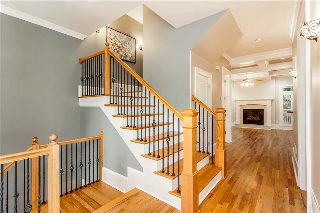 1125 Charles Towne Square, Sandy Springs, Georgia 30328, 4 Bedrooms Bedrooms, ,3 BathroomsBathrooms,Residential,Sold,1125 Charles Towne Square,6590783