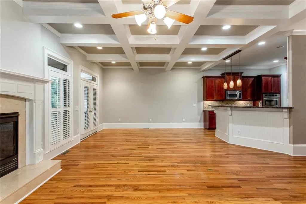 1125 Charles Towne Square, Sandy Springs, Georgia 30328, 4 Bedrooms Bedrooms, ,3 BathroomsBathrooms,Residential,Sold,1125 Charles Towne Square,6590783