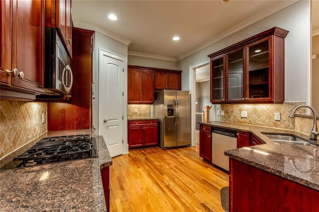 1125 Charles Towne Square, Sandy Springs, Georgia 30328, 4 Bedrooms Bedrooms, ,3 BathroomsBathrooms,Residential,Sold,1125 Charles Towne Square,6590783