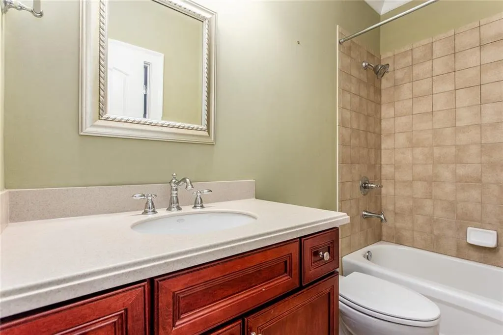 1125 Charles Towne Square, Sandy Springs, Georgia 30328, 4 Bedrooms Bedrooms, ,3 BathroomsBathrooms,Residential,Sold,1125 Charles Towne Square,6590783