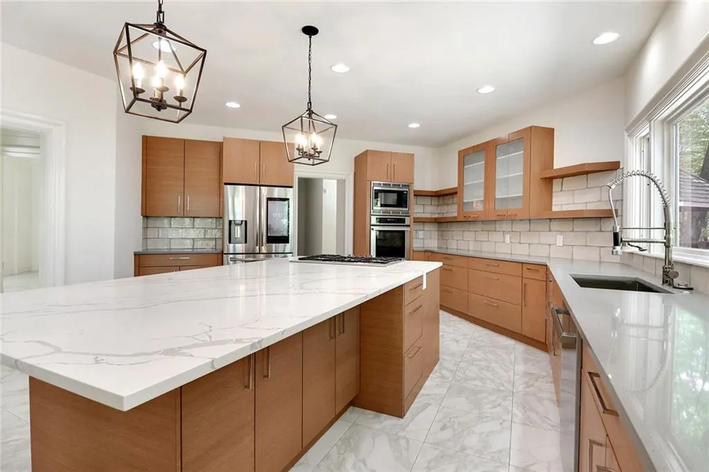 1730 Winterthur Close Nw, Atlanta, Georgia 30328, 5 Bedrooms Bedrooms, ,4 BathroomsBathrooms,Residential,Sold,1730 Winterthur Close Nw,6713497