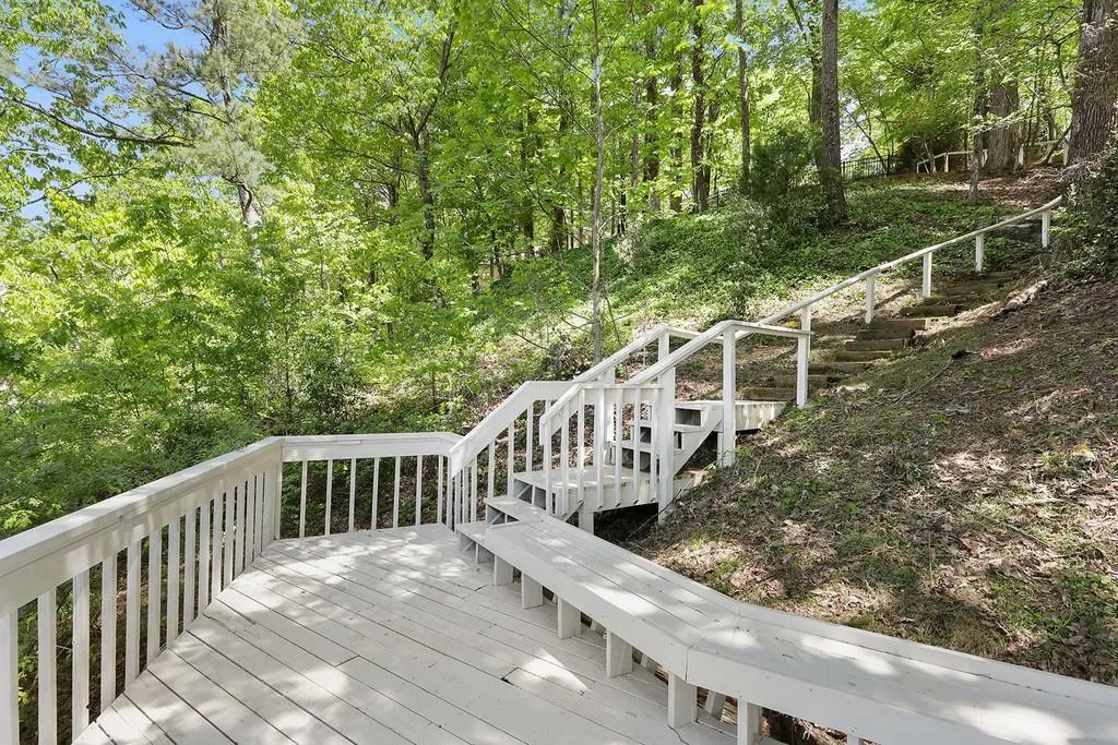 1730 Winterthur Close Nw, Atlanta, Georgia 30328, 5 Bedrooms Bedrooms, ,4 BathroomsBathrooms,Residential,Sold,1730 Winterthur Close Nw,6713497