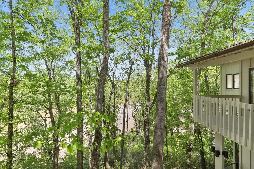 1730 Winterthur Close Nw, Atlanta, Georgia 30328, 5 Bedrooms Bedrooms, ,4 BathroomsBathrooms,Residential,Sold,1730 Winterthur Close Nw,6713497