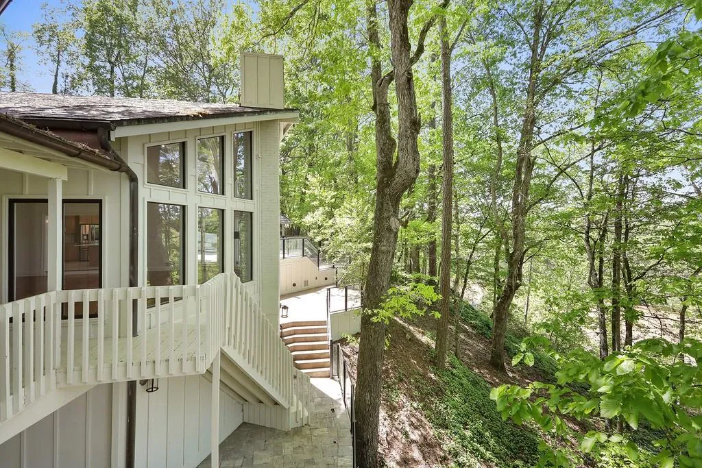1730 Winterthur Close Nw, Atlanta, Georgia 30328, 5 Bedrooms Bedrooms, ,4 BathroomsBathrooms,Residential,Sold,1730 Winterthur Close Nw,6713497