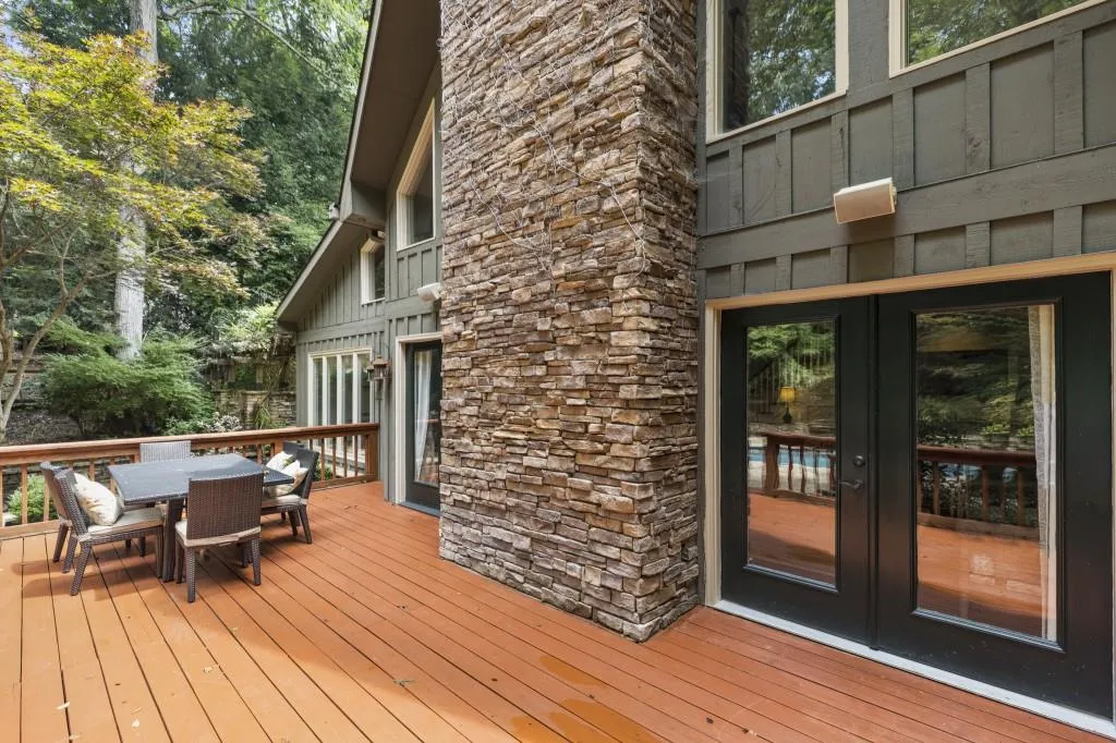60 Cliffside Crossing, Sandy Springs, Georgia 30350, 5 Bedrooms Bedrooms, ,4 BathroomsBathrooms,Residential,Sold,60 Cliffside Crossing,6926442
