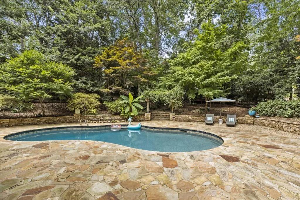 60 Cliffside Crossing, Sandy Springs, Georgia 30350, 5 Bedrooms Bedrooms, ,4 BathroomsBathrooms,Residential,Sold,60 Cliffside Crossing,6926442