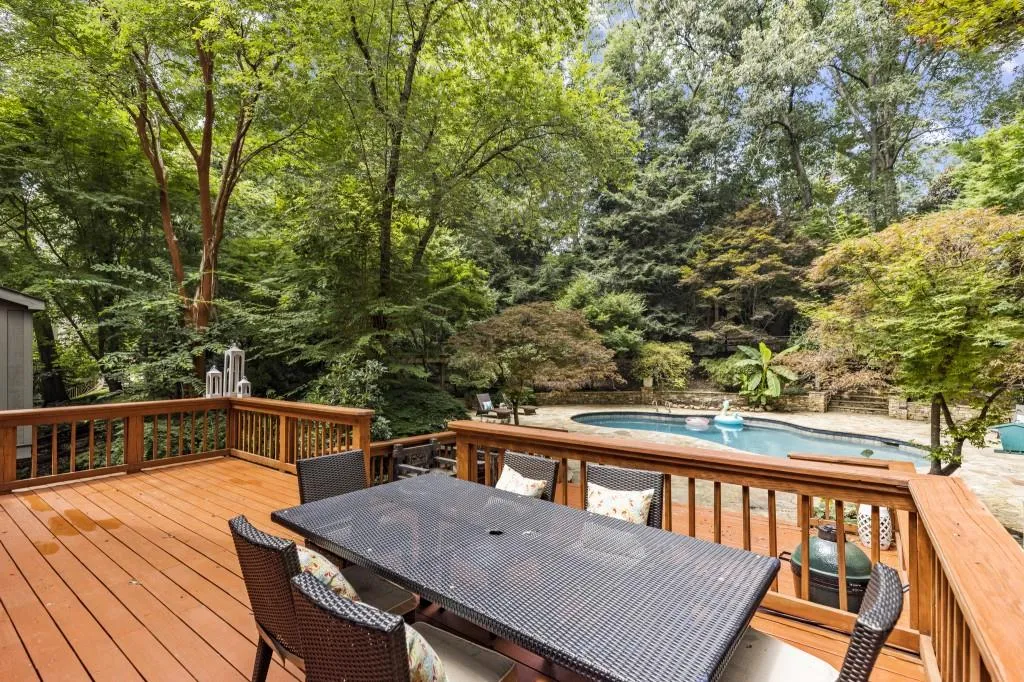 60 Cliffside Crossing, Sandy Springs, Georgia 30350, 5 Bedrooms Bedrooms, ,4 BathroomsBathrooms,Residential,Sold,60 Cliffside Crossing,6926442