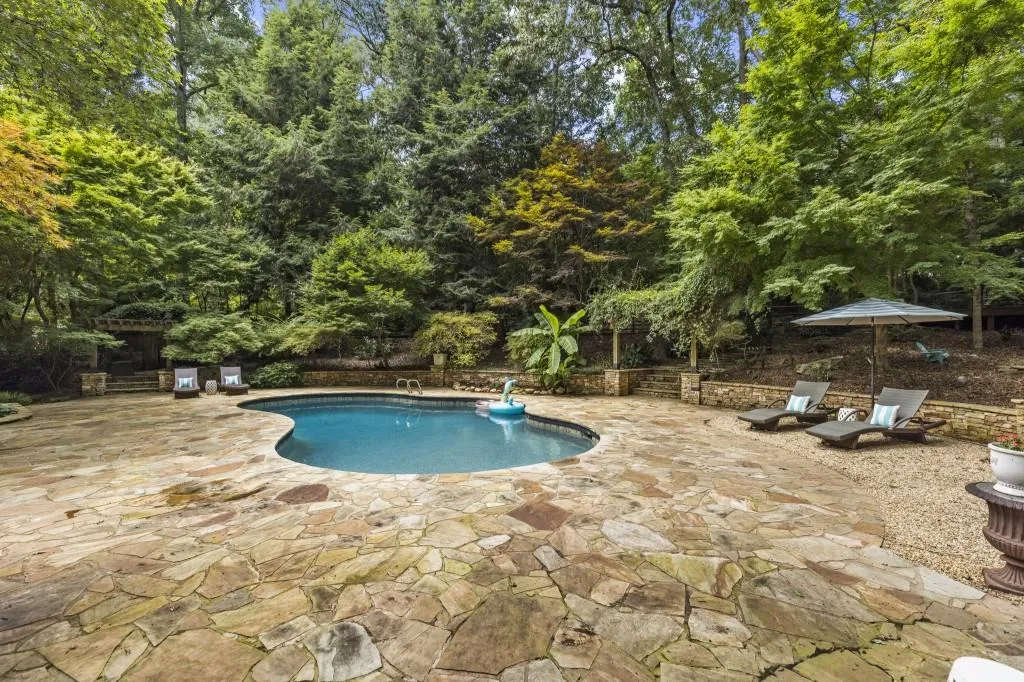 60 Cliffside Crossing, Sandy Springs, Georgia 30350, 5 Bedrooms Bedrooms, ,4 BathroomsBathrooms,Residential,Sold,60 Cliffside Crossing,6926442