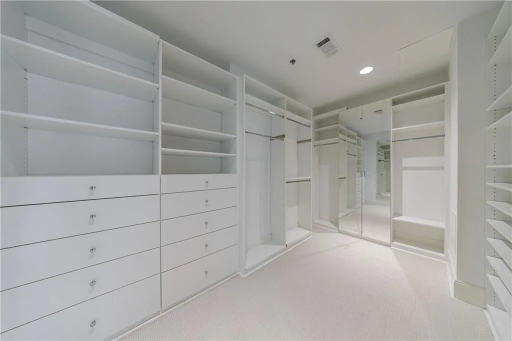 3286 Northside Parkway S Unit 1007, Atlanta, Georgia 30327, 3 Bedrooms Bedrooms, ,2 BathroomsBathrooms,Residential,For Sale,3286 Northside Parkway S Unit 1007,7635580