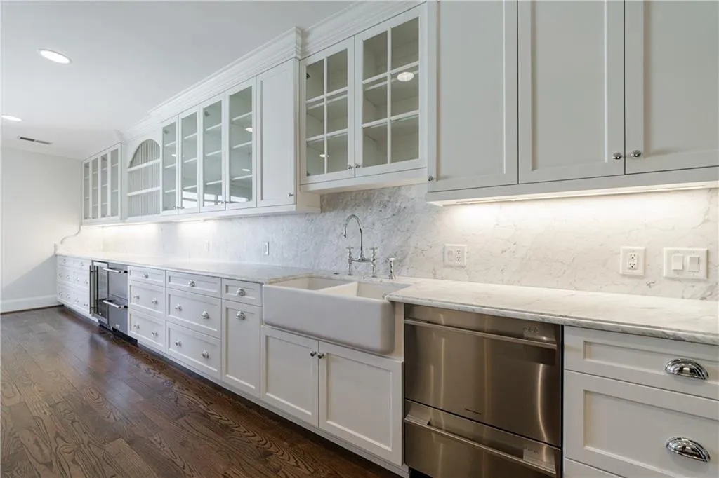 3286 Northside Parkway S Unit 1007, Atlanta, Georgia 30327, 3 Bedrooms Bedrooms, ,2 BathroomsBathrooms,Residential,For Sale,3286 Northside Parkway S Unit 1007,7635580