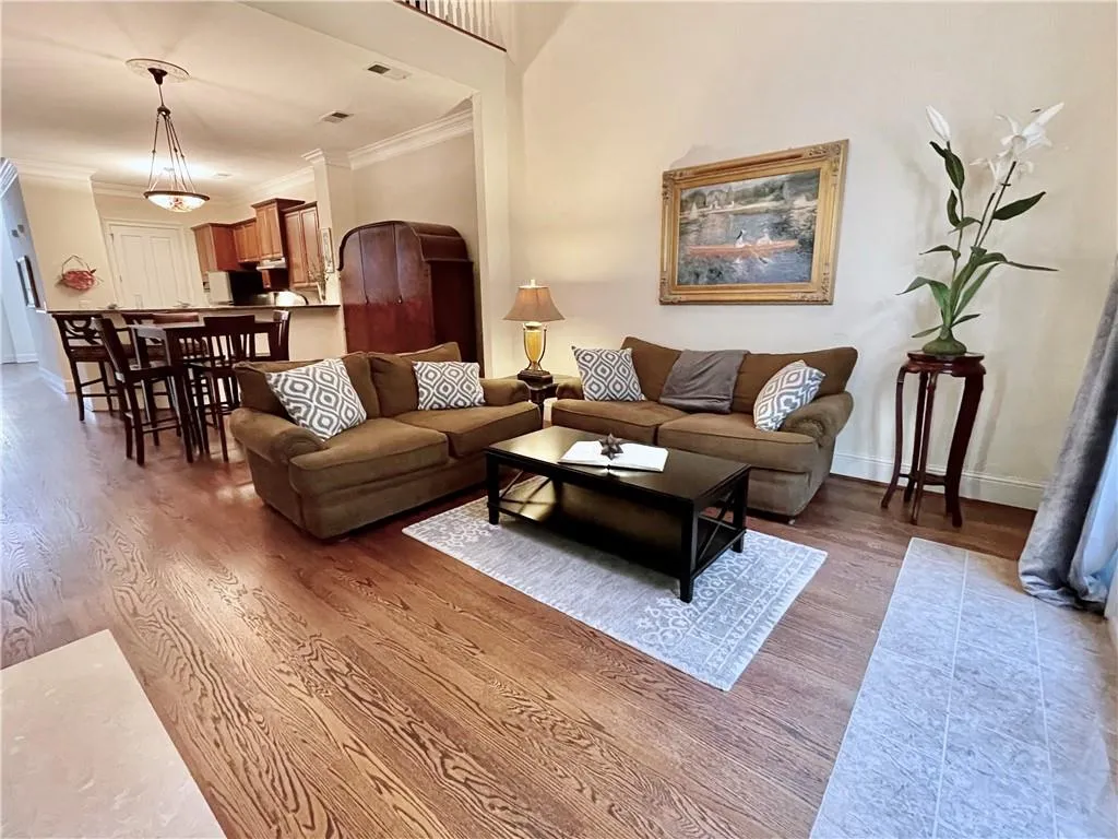 5411 Glenridge Cove, Atlanta, Georgia 30342, 3 Bedrooms Bedrooms, ,3 BathroomsBathrooms,Residential,Sold,5411 Glenridge Cove,6999975