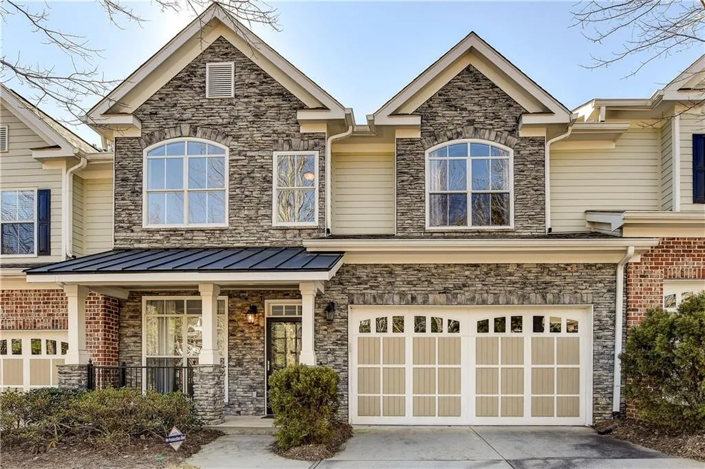 5411 Glenridge Cove, Atlanta, Georgia 30342, 3 Bedrooms Bedrooms, ,3 BathroomsBathrooms,Residential,Sold,5411 Glenridge Cove,6999975