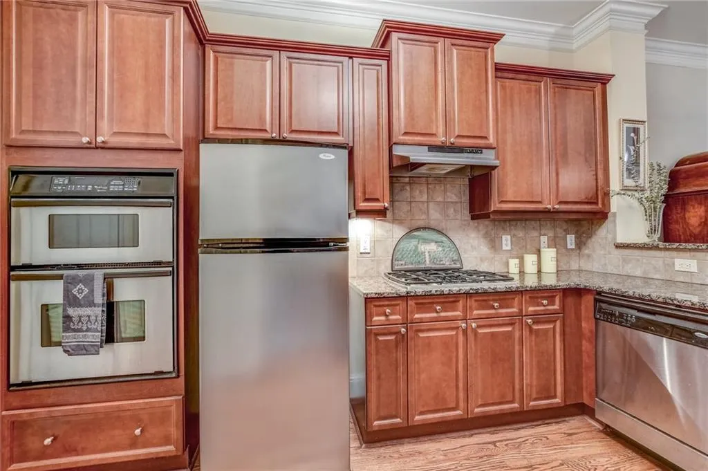 5411 Glenridge Cove, Atlanta, Georgia 30342, 3 Bedrooms Bedrooms, ,3 BathroomsBathrooms,Residential,Sold,5411 Glenridge Cove,6999975