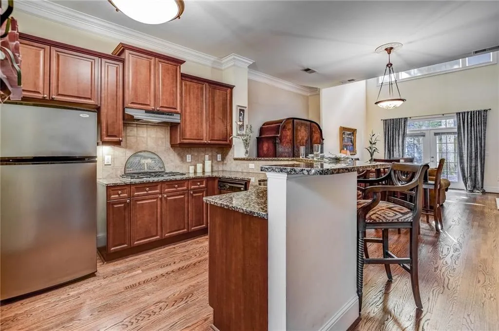 5411 Glenridge Cove, Atlanta, Georgia 30342, 3 Bedrooms Bedrooms, ,3 BathroomsBathrooms,Residential,Sold,5411 Glenridge Cove,6999975