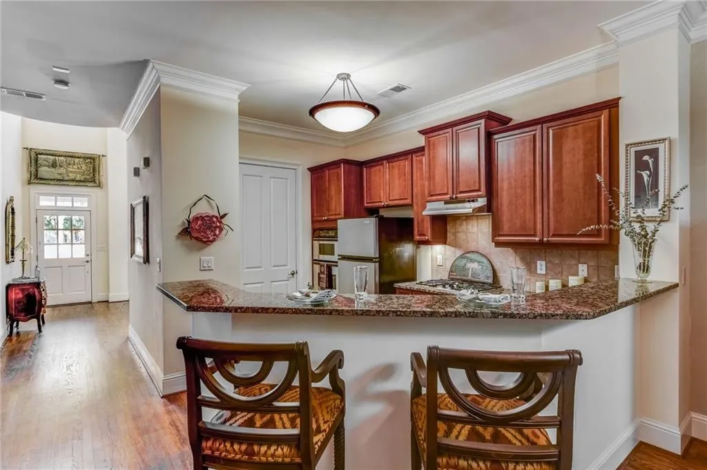 5411 Glenridge Cove, Atlanta, Georgia 30342, 3 Bedrooms Bedrooms, ,3 BathroomsBathrooms,Residential,Sold,5411 Glenridge Cove,6999975