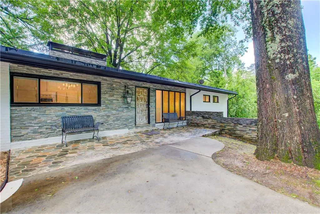 1676 Moores Mill Road Nw, Atlanta, Georgia 30327, 4 Bedrooms Bedrooms, ,3 BathroomsBathrooms,Residential,For Sale,1676 Moores Mill Road Nw,7675291