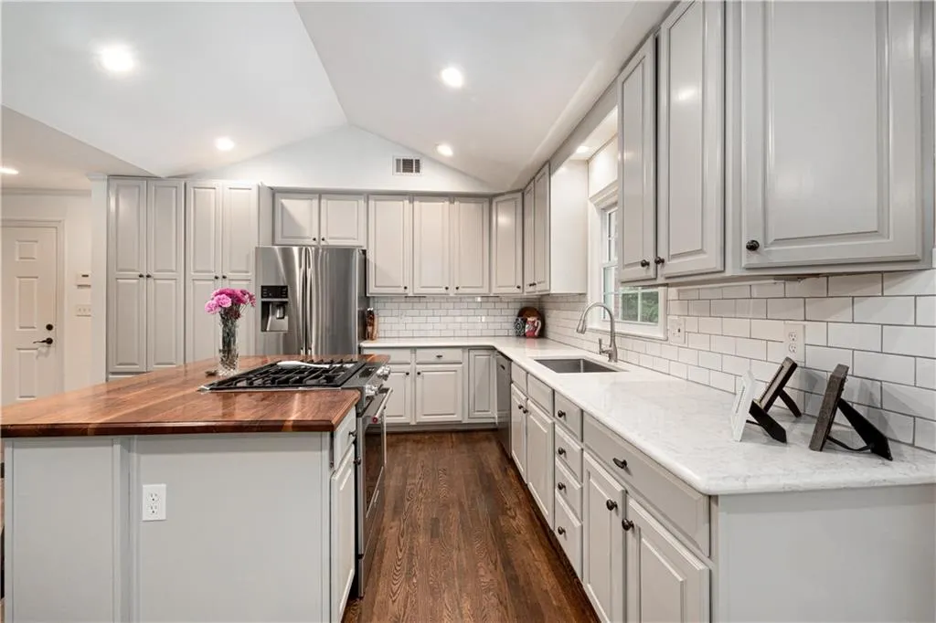 1120 Kingston Drive, Atlanta, Georgia 30342, 4 Bedrooms Bedrooms, ,3 BathroomsBathrooms,Residential,Sold,1120 Kingston Drive,7070455