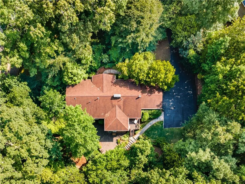 1120 Kingston Drive, Atlanta, Georgia 30342, 4 Bedrooms Bedrooms, ,3 BathroomsBathrooms,Residential,Sold,1120 Kingston Drive,7070455