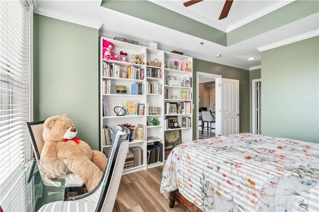 2277 Peachtree Road Ne Unit 407, Atlanta, Georgia 30309, 2 Bedrooms Bedrooms, ,2 BathroomsBathrooms,Residential,For Sale,2277 Peachtree Road Ne Unit 407,7610275