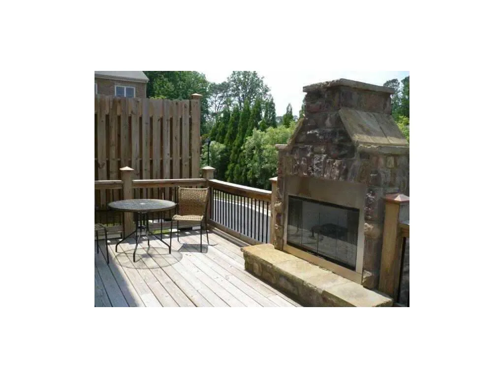 245 Mystic Ridge Hill Unit 245, Atlanta, Georgia 30342, 4 Bedrooms Bedrooms, ,2 BathroomsBathrooms,Residential,Sold,245 Mystic Ridge Hill Unit 245,5669853