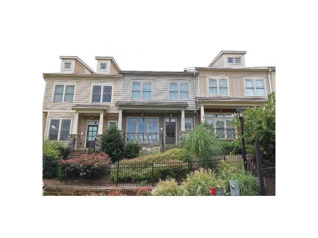 245 Mystic Ridge Hill Unit 245, Atlanta, Georgia 30342, 4 Bedrooms Bedrooms, ,2 BathroomsBathrooms,Residential,Sold,245 Mystic Ridge Hill Unit 245,5669853