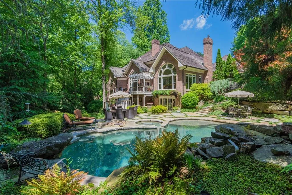 30 Old Vermont Place, Sandy Springs, Georgia 30328, 5 Bedrooms Bedrooms, ,6 BathroomsBathrooms,Residential,Sold,30 Old Vermont Place,6553204