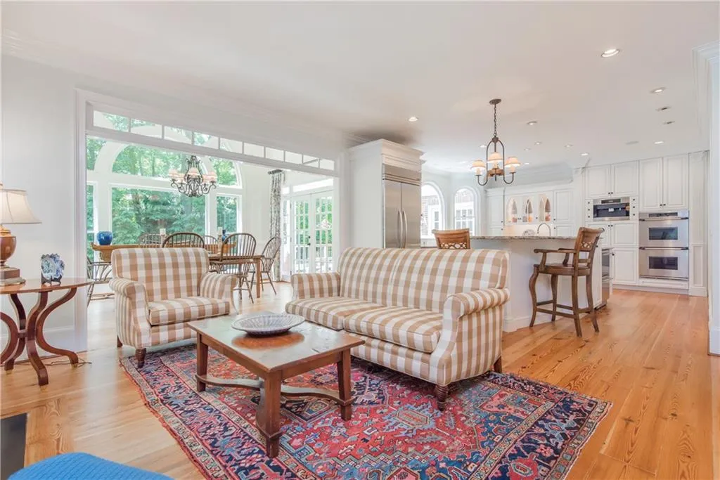 30 Old Vermont Place, Sandy Springs, Georgia 30328, 5 Bedrooms Bedrooms, ,6 BathroomsBathrooms,Residential,Sold,30 Old Vermont Place,6553204