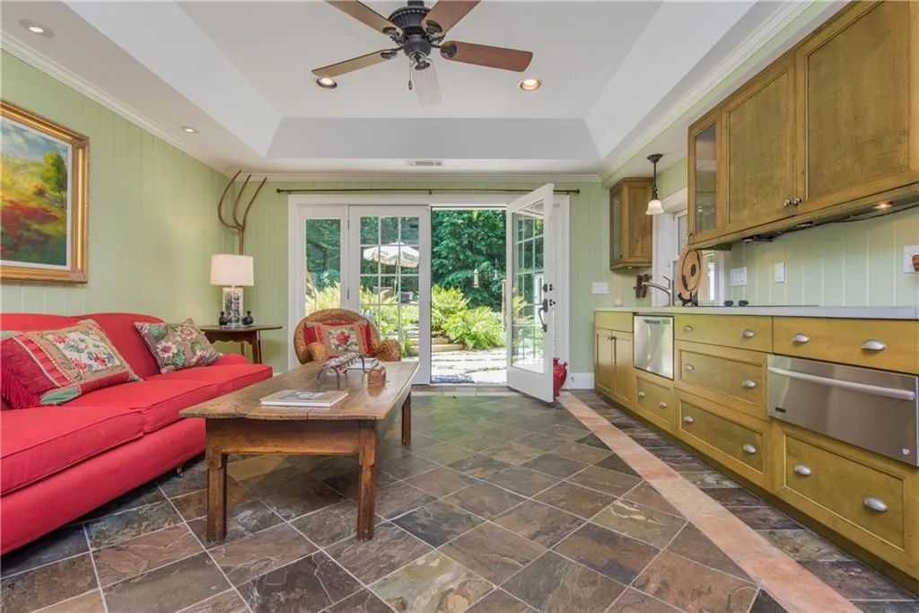 30 Old Vermont Place, Sandy Springs, Georgia 30328, 5 Bedrooms Bedrooms, ,6 BathroomsBathrooms,Residential,Sold,30 Old Vermont Place,6553204