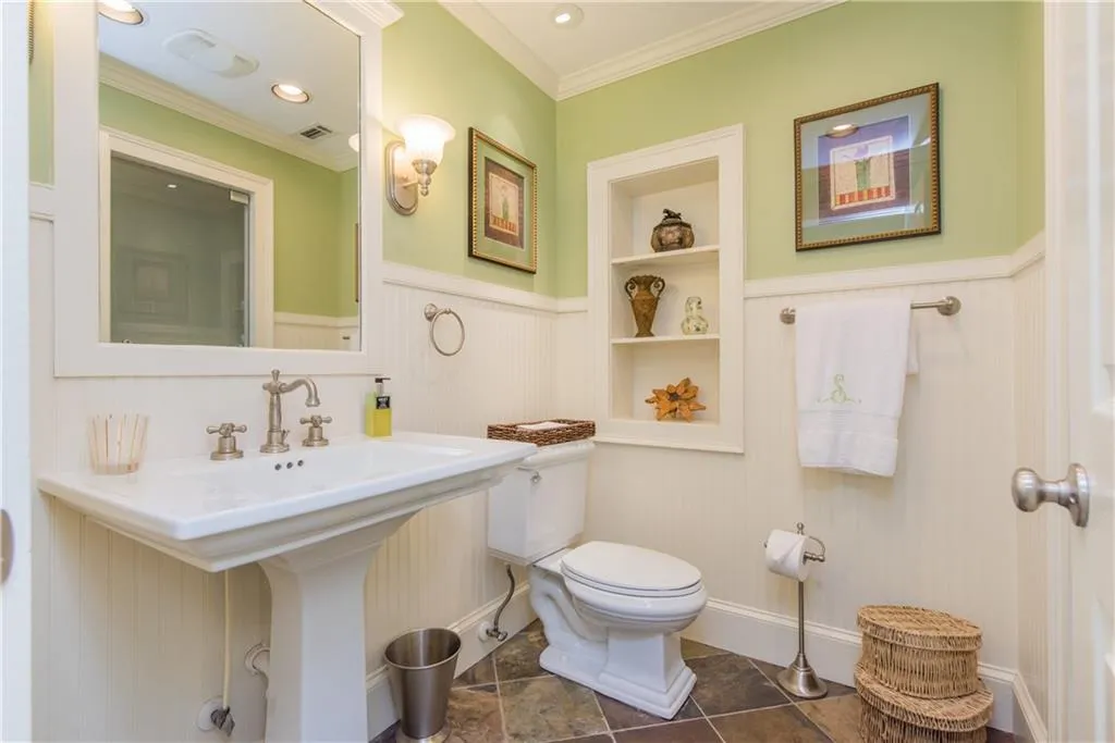 30 Old Vermont Place, Sandy Springs, Georgia 30328, 5 Bedrooms Bedrooms, ,6 BathroomsBathrooms,Residential,Sold,30 Old Vermont Place,6553204