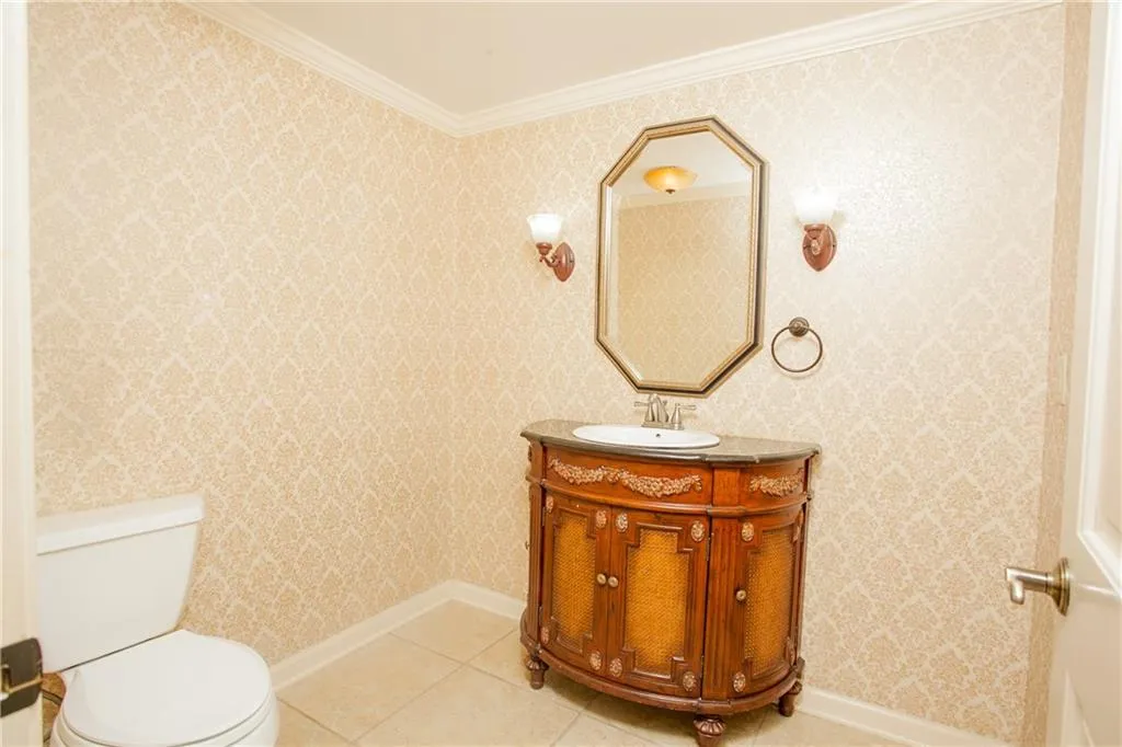 17 Willow Glen Ne Unit 17, Atlanta, Georgia 30342, 3 Bedrooms Bedrooms, ,2 BathroomsBathrooms,Residential,Sold,17 Willow Glen Ne Unit 17,6718297