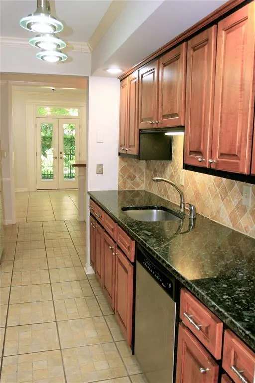 17 Willow Glen Ne Unit 17, Atlanta, Georgia 30342, 3 Bedrooms Bedrooms, ,2 BathroomsBathrooms,Residential,Sold,17 Willow Glen Ne Unit 17,6718297