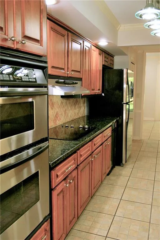 17 Willow Glen Ne Unit 17, Atlanta, Georgia 30342, 3 Bedrooms Bedrooms, ,2 BathroomsBathrooms,Residential,Sold,17 Willow Glen Ne Unit 17,6718297