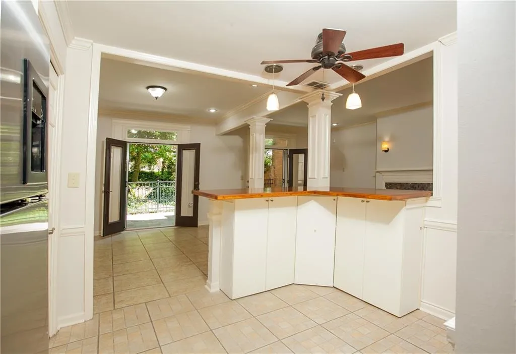 17 Willow Glen Ne Unit 17, Atlanta, Georgia 30342, 3 Bedrooms Bedrooms, ,2 BathroomsBathrooms,Residential,Sold,17 Willow Glen Ne Unit 17,6718297
