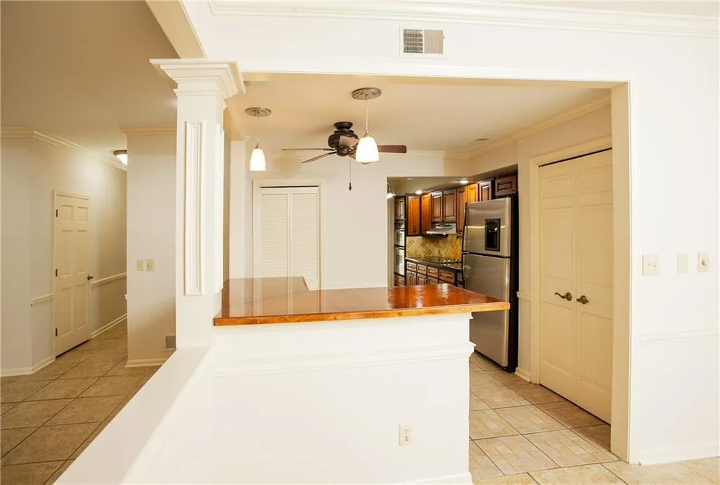 17 Willow Glen Ne Unit 17, Atlanta, Georgia 30342, 3 Bedrooms Bedrooms, ,2 BathroomsBathrooms,Residential,Sold,17 Willow Glen Ne Unit 17,6718297