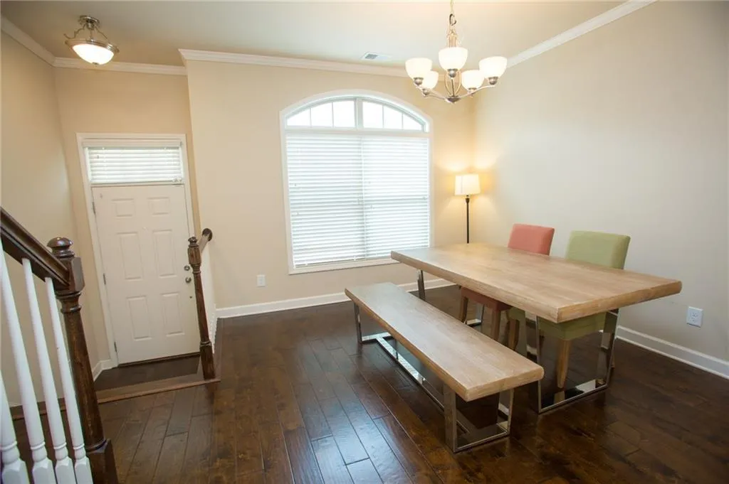 7385 Highland Bluff, Sandy Springs, Georgia 30328, 3 Bedrooms Bedrooms, ,3 BathroomsBathrooms,Residential,Sold,7385 Highland Bluff,5994423