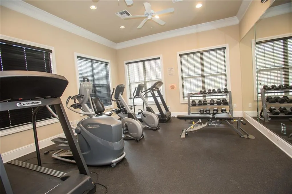 7385 Highland Bluff, Sandy Springs, Georgia 30328, 3 Bedrooms Bedrooms, ,3 BathroomsBathrooms,Residential,Sold,7385 Highland Bluff,5994423