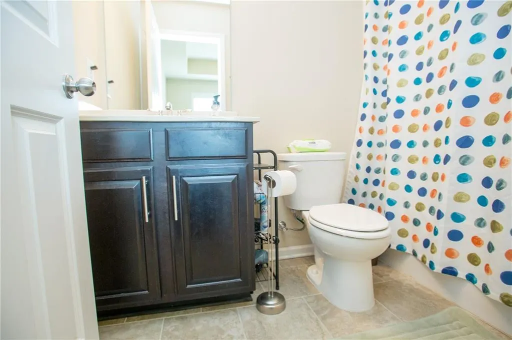 7385 Highland Bluff, Sandy Springs, Georgia 30328, 3 Bedrooms Bedrooms, ,3 BathroomsBathrooms,Residential,Sold,7385 Highland Bluff,5994423