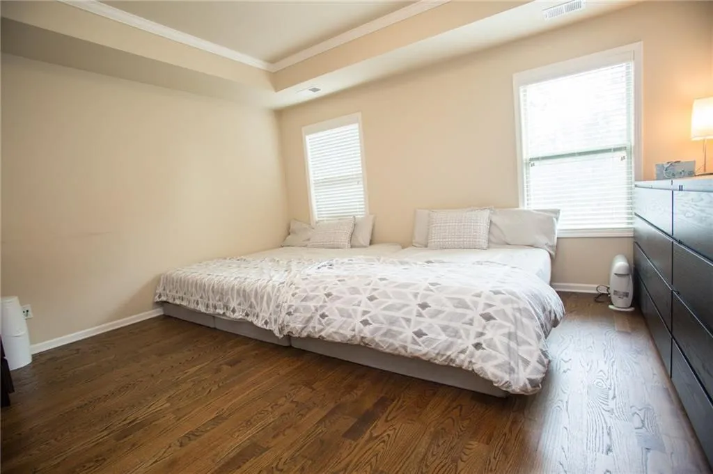 7385 Highland Bluff, Sandy Springs, Georgia 30328, 3 Bedrooms Bedrooms, ,3 BathroomsBathrooms,Residential,Sold,7385 Highland Bluff,5994423