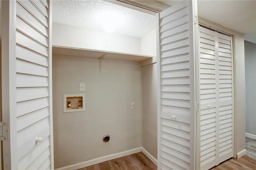 1208 Old Hammond Chase, Sandy Springs, Georgia 30350, 3 Bedrooms Bedrooms, ,2 BathroomsBathrooms,Residential,Sold,1208 Old Hammond Chase,6843804
