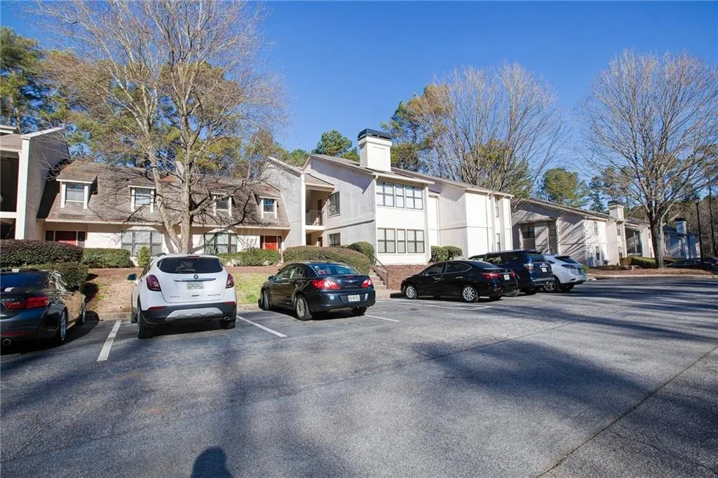 1208 Old Hammond Chase, Sandy Springs, Georgia 30350, 3 Bedrooms Bedrooms, ,2 BathroomsBathrooms,Residential,Sold,1208 Old Hammond Chase,6843804