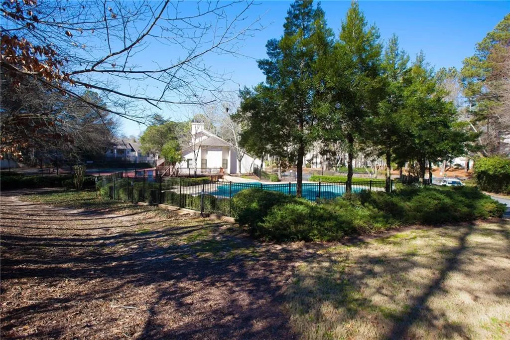 1208 Old Hammond Chase, Sandy Springs, Georgia 30350, 3 Bedrooms Bedrooms, ,2 BathroomsBathrooms,Residential,Sold,1208 Old Hammond Chase,6843804
