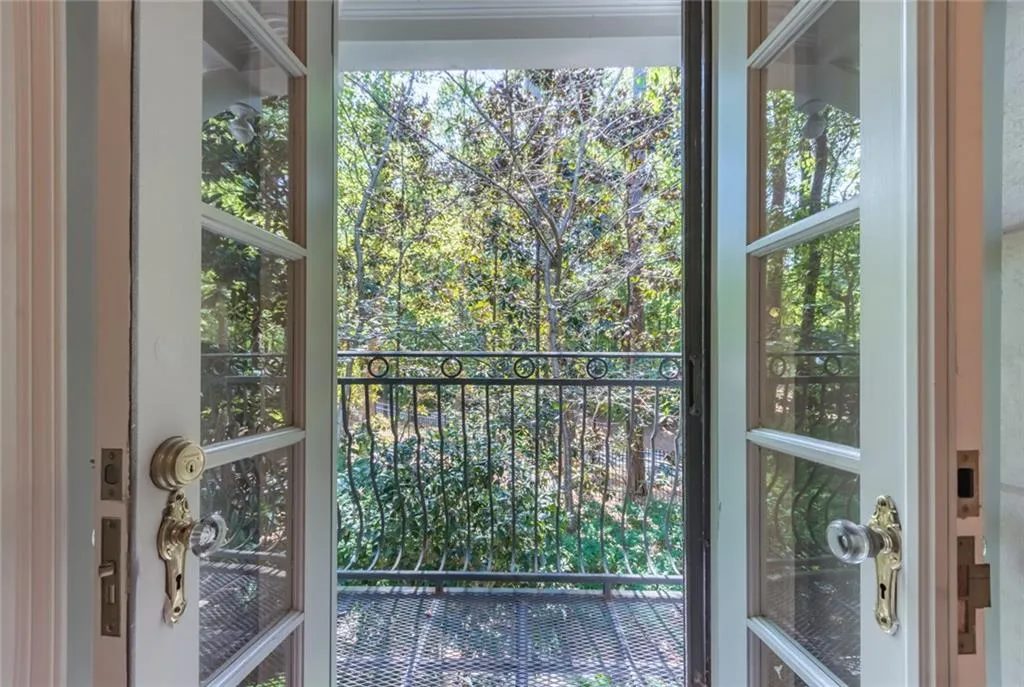 330 Quiet Water Lane, Sandy Springs, Georgia 30350, 5 Bedrooms Bedrooms, ,5 BathroomsBathrooms,Residential,Sold,330 Quiet Water Lane,6622709