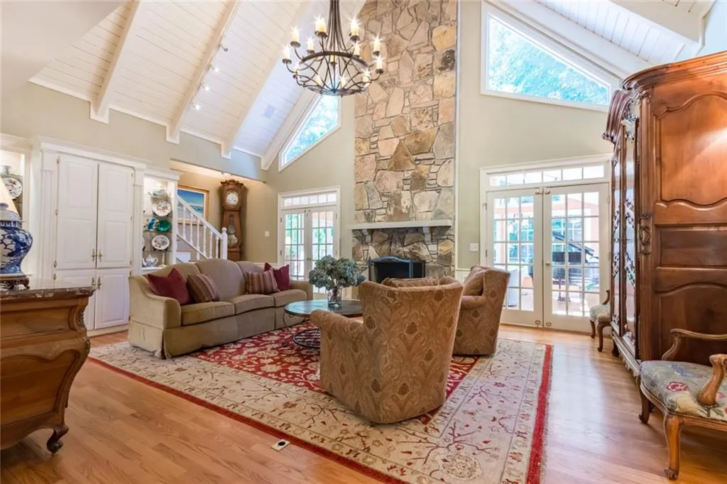 330 Quiet Water Lane, Sandy Springs, Georgia 30350, 5 Bedrooms Bedrooms, ,5 BathroomsBathrooms,Residential,Sold,330 Quiet Water Lane,6622709