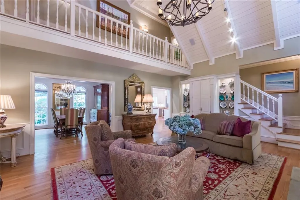 330 Quiet Water Lane, Sandy Springs, Georgia 30350, 5 Bedrooms Bedrooms, ,5 BathroomsBathrooms,Residential,Sold,330 Quiet Water Lane,6622709