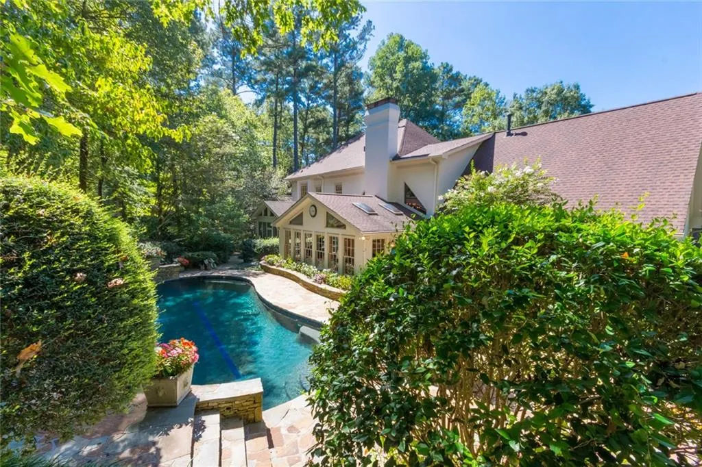 330 Quiet Water Lane, Sandy Springs, Georgia 30350, 5 Bedrooms Bedrooms, ,5 BathroomsBathrooms,Residential,Sold,330 Quiet Water Lane,6622709