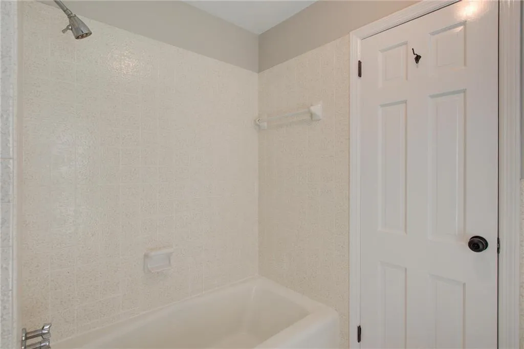 5735 Riverwood Drive, Sandy Springs, Georgia 30328, 4 Bedrooms Bedrooms, ,3 BathroomsBathrooms,Residential,Sold,5735 Riverwood Drive,7110316