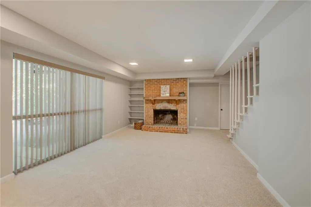5735 Riverwood Drive, Sandy Springs, Georgia 30328, 4 Bedrooms Bedrooms, ,3 BathroomsBathrooms,Residential,Sold,5735 Riverwood Drive,7110316