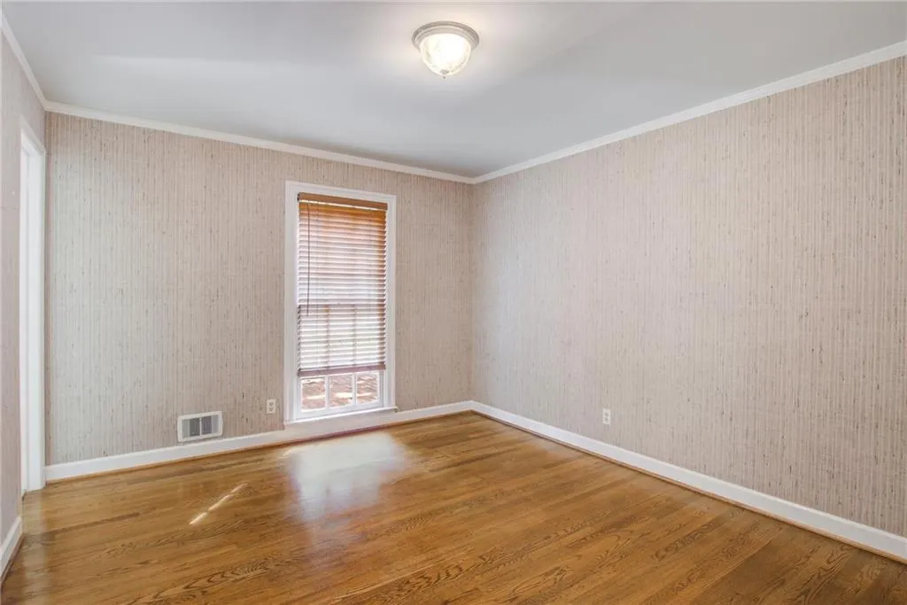 5735 Riverwood Drive, Sandy Springs, Georgia 30328, 4 Bedrooms Bedrooms, ,3 BathroomsBathrooms,Residential,Sold,5735 Riverwood Drive,7110316